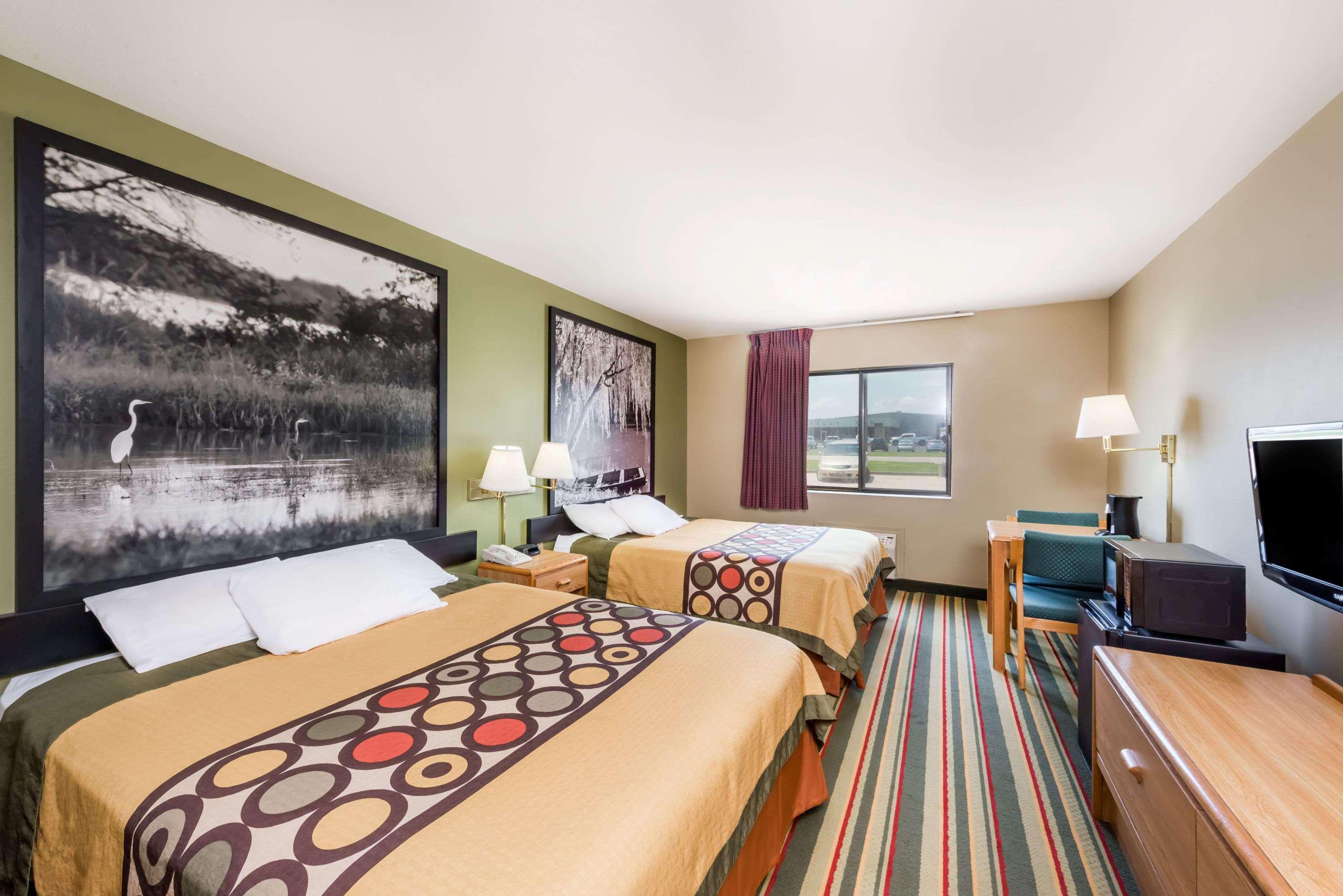 Super 8 By Wyndham Chanute Exterior foto