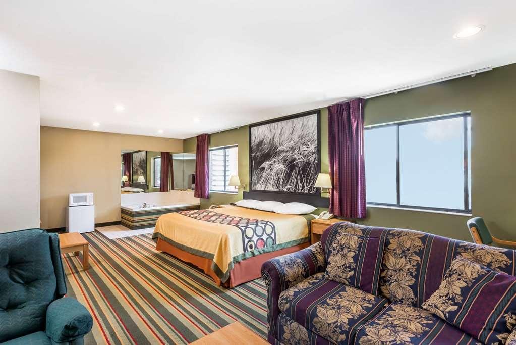 Super 8 By Wyndham Chanute Quarto foto